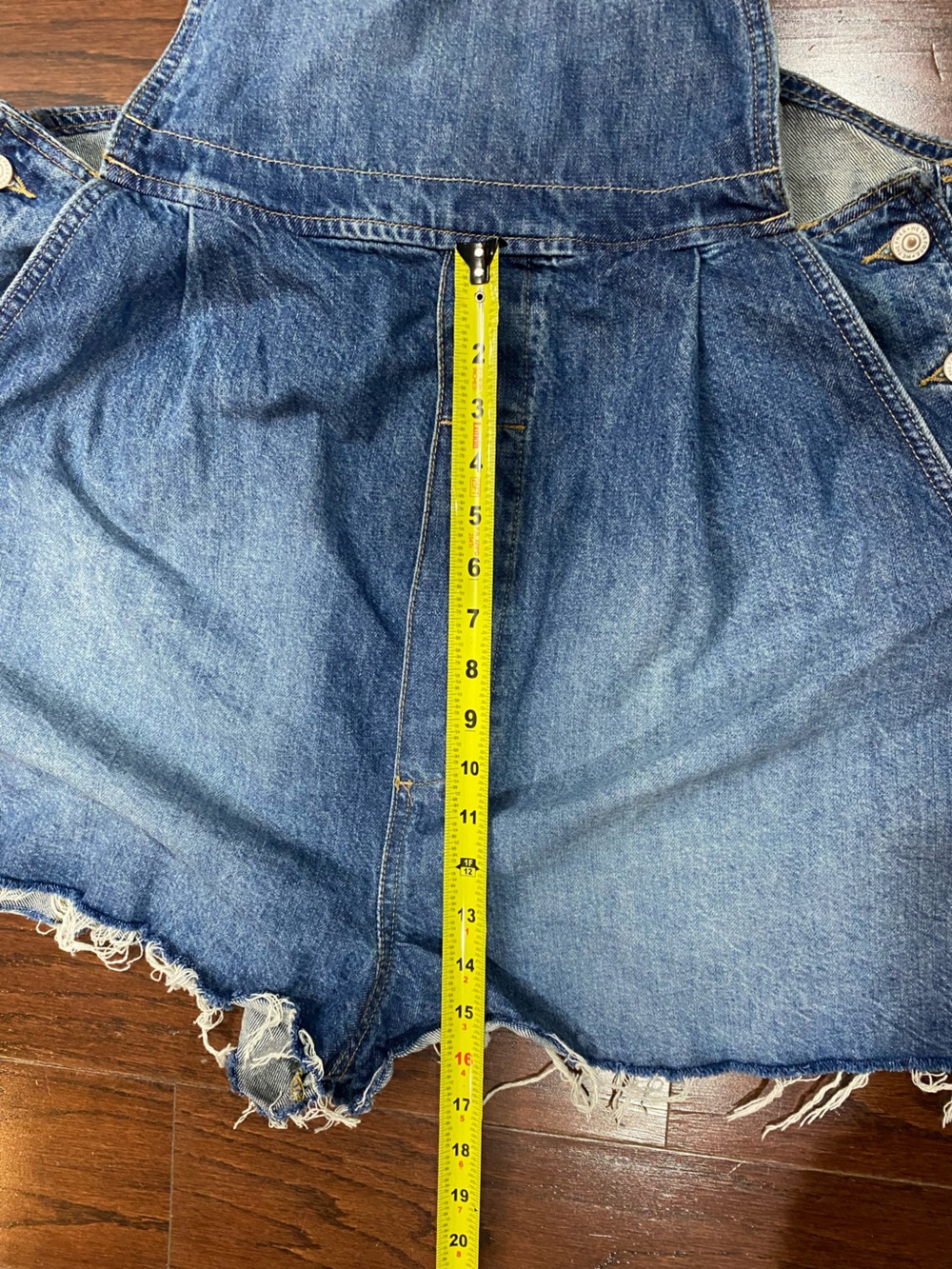We The Free Rambler Shortalls Denim Jean Oversized Short Overalls Free People L - Picture 7 of 9